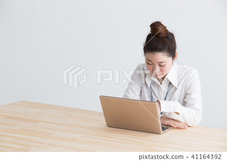 Desk work · female Desk work · female 41164392