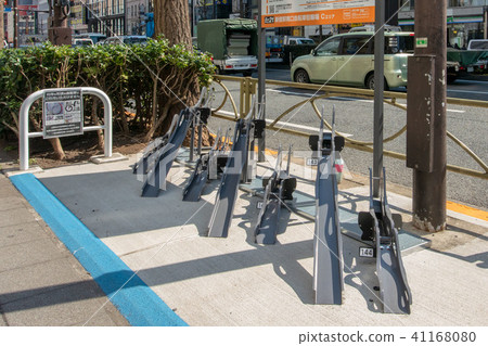 新宿站南口自行車停車位 41168080