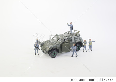 the tiny of army with the Armored the tiny of army with the Armored 41169532