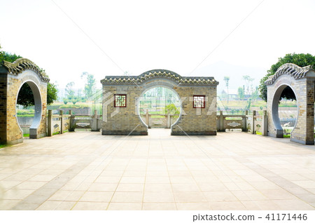 Dujiangdam 41171446