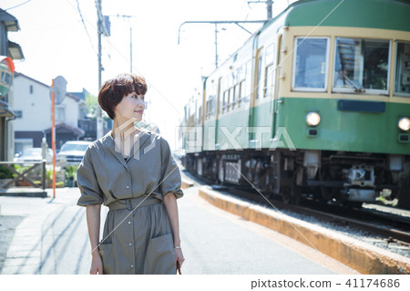 女性旅行湘南恩佐德短途旅行獨自散步 41174686