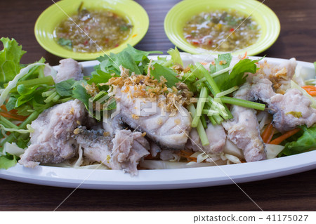 Soft-Boiled Fish 41175027