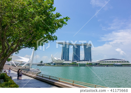 Singapore Singapore 41175668