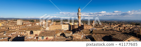 Cityscape of Siena with the Torre del Mangia Cityscape of Siena with the Torre del Mangia 41177685