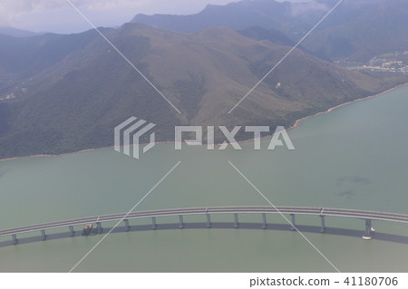 a project of Hong Kong Zhuhai Macau Bridge 41180706