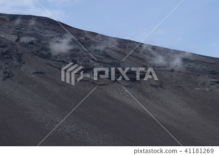 Hoeaga crater Hoeaga crater 41181269