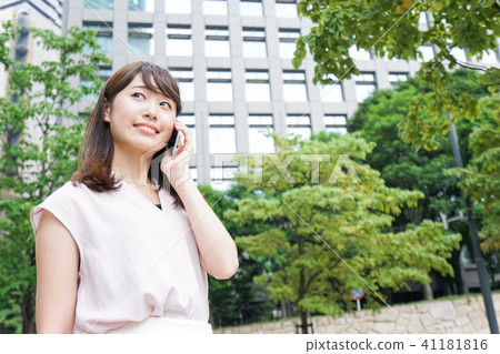 打電話的女人 打電話的女人 41181816