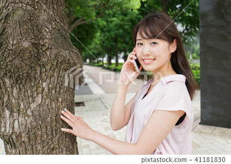Woman to call Woman to call 41181830