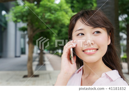打電話的女人 打電話的女人 41181832