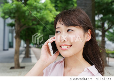 打電話的女人 打電話的女人 41181833
