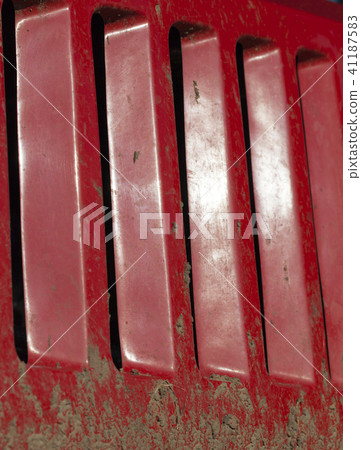 metal tractor 41187583