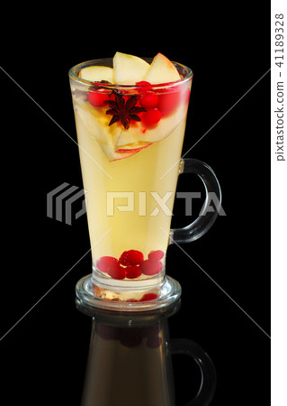 Cup of apple tea with cranberry and cinnamon Cup of apple tea with cranberry and cinnamon 41189328