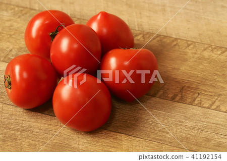 Tomato   41192154