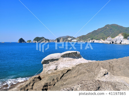 Turtle rock of cape Anjo - 18400 41197865