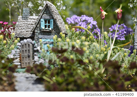 Miniature house 41199400