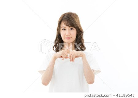 Young woman NG Young woman NG 41199545