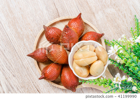 Salak Palm , waive or snake fruit. Salak Palm , waive or snake fruit. 41199990
