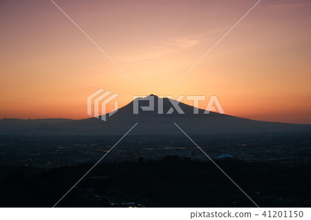 岩山的黃昏 岩山的黃昏 41201150