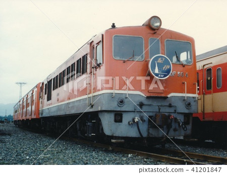 JNR DF 50 type diesel locomotive JNR DF 50 type diesel locomotive 41201847