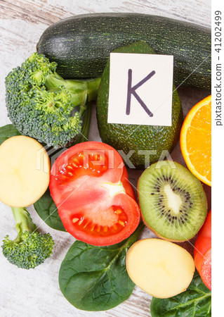Fruits and vegetables containing vitamin K Fruits and vegetables containing vitamin K 41202499