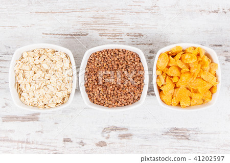 Products and ingredients containing vitamin B2 41202597