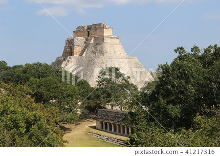 巫師金字塔烏斯馬爾遺址世界遺產瑪雅遺址墨西哥 41217316