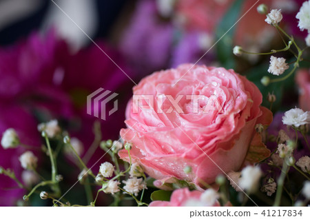yellow rose in beautiful bouquet. spring flowers yellow rose in beautiful bouquet. spring flowers 41217834