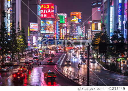 "Tokyo" Shinjuku night view "Rainy weather" "Tokyo" Shinjuku night view "Rainy weather" 41218449
