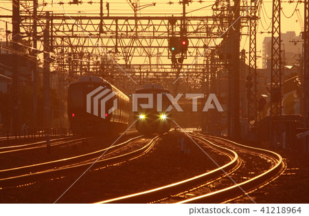 Dawn tracks and trains Dawn tracks and trains 41218964