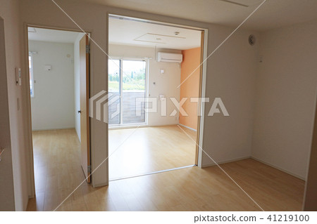 Indoor photo of rented apartment (newly built) 41219100