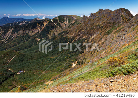 Yatsugatake山脈·Yokodake從Akatake·Iwodake山脊的下降觀看 41219486