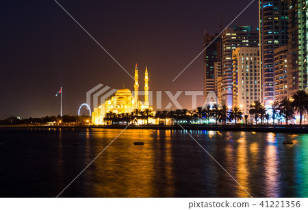 Al Noor mosque in Sharjah reflected in the lake Al Noor mosque in Sharjah reflected in the lake 41221356