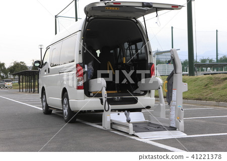 福利汽車電梯 41221378