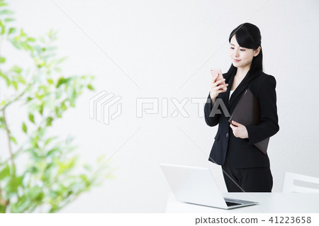 營業所婦女個人計算機女商人 41223658