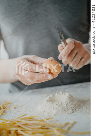 Chef making traditional italian homemade pasta 41224831
