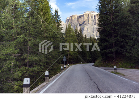 empty road at the mountains 41224875