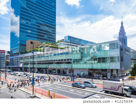 東京新宿站南口 41225034