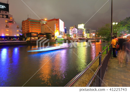 Nakasu在夜間中洲,博多區,福岡市 Nakasu在夜間中洲,博多區,福岡市 41225743
