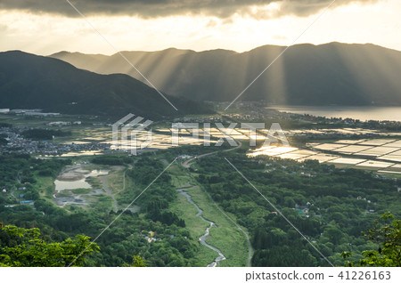 湖北的黎明 湖北的黎明 41226163