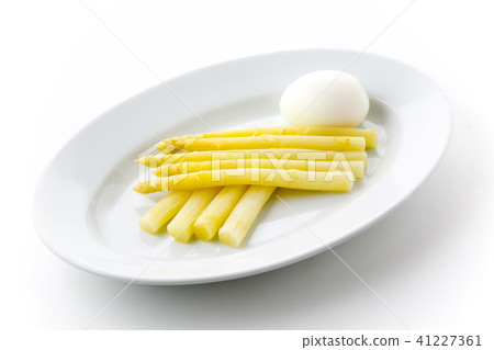 白蘆筍和煮雞蛋 41227361