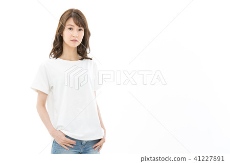 Young woman looking up at the smile 41227891