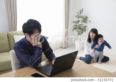 A couple fight A couple fight 41230731