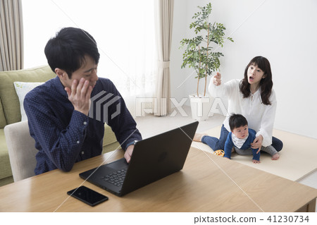 一對夫妻吵架 41230734