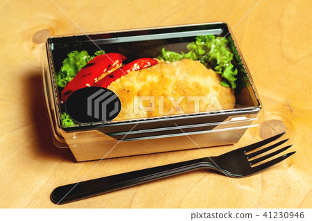 Chicken cutlet with vegetables 41230946