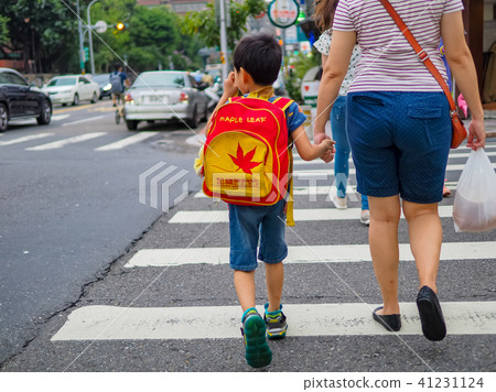 Taipei Pedestrian 41231124