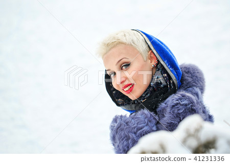 Girl in winter Girl in winter 41231336