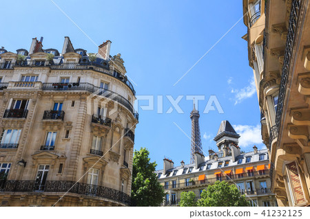 Paris rooftops against a backdrop of Eiffel Tower Paris rooftops against a backdrop of Eiffel Tower 41232125