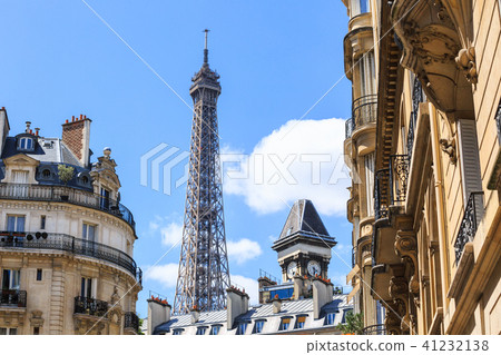 Paris rooftops against a backdrop of Eiffel Tower 41232138