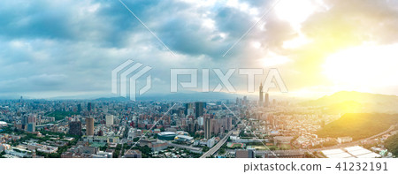 Skyline of taipei city in downtown Taipei, Taiwan. 41232191