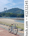 Shimanami Kaido Fashionable Mikkusutemu cross bike against the sea of Okata Beach 41232245